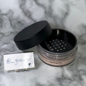 TRUTH & LIGHT Magically Cool Liquid Powder MAC COSMETICS